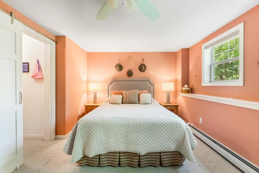 15 Clover Lane New London NH 03257