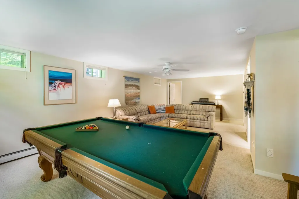 15 Clover Lane New London NH 03257