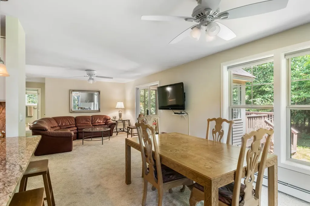 15 Clover Lane New London NH 03257