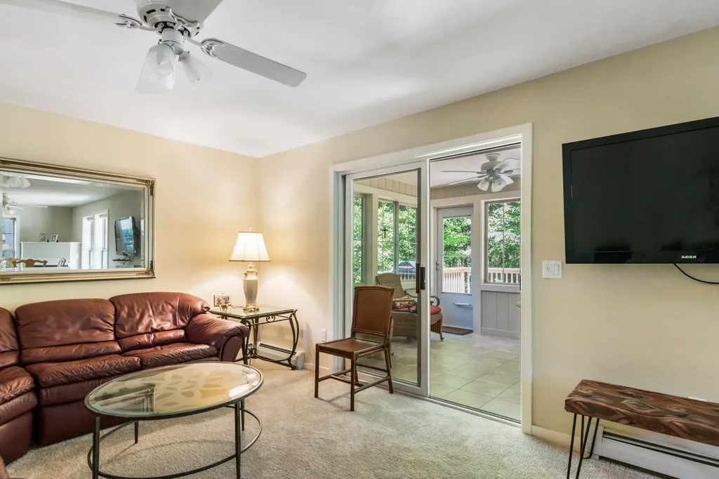 15 Clover Lane New London NH 03257