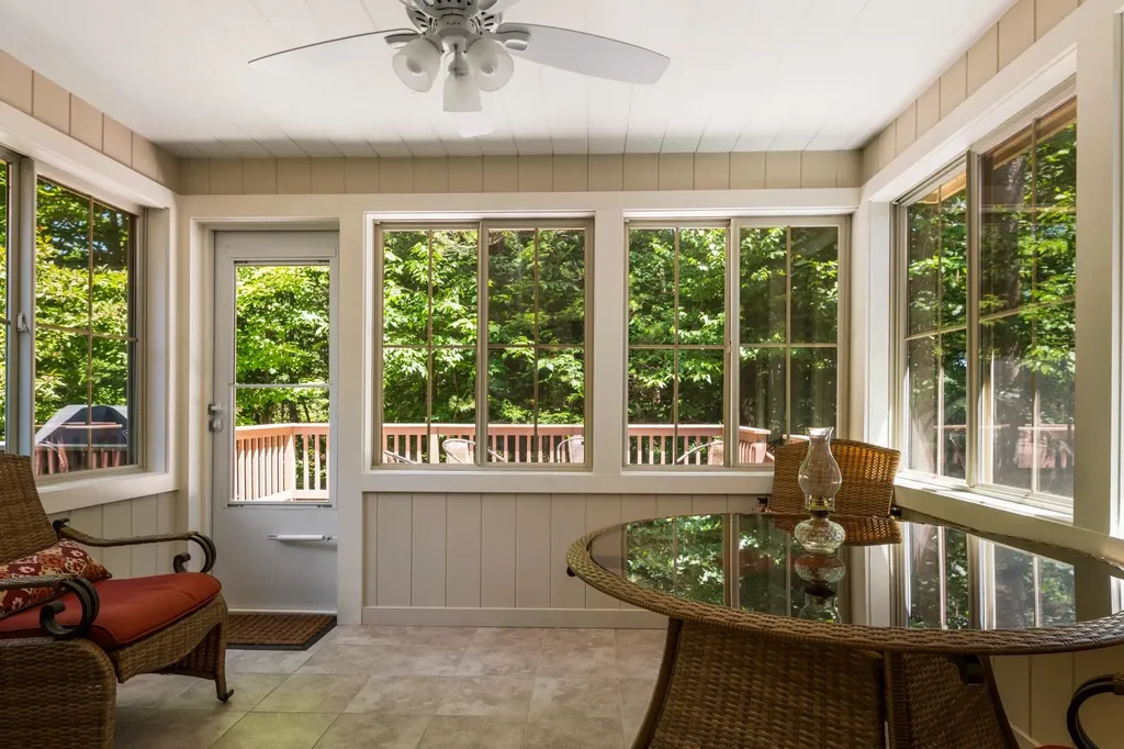 15 Clover Lane New London NH 03257