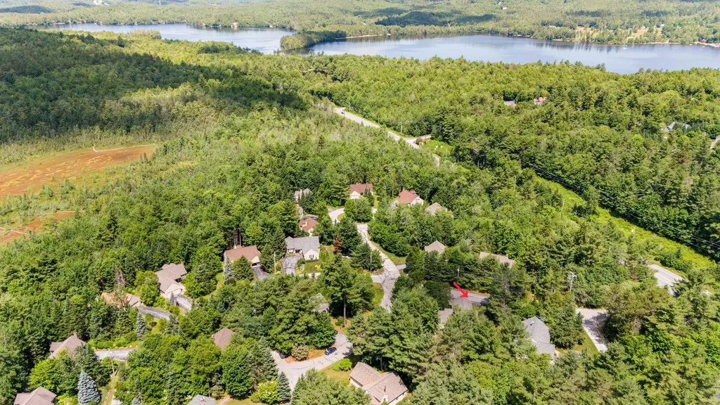 15 Clover Lane New London NH 03257