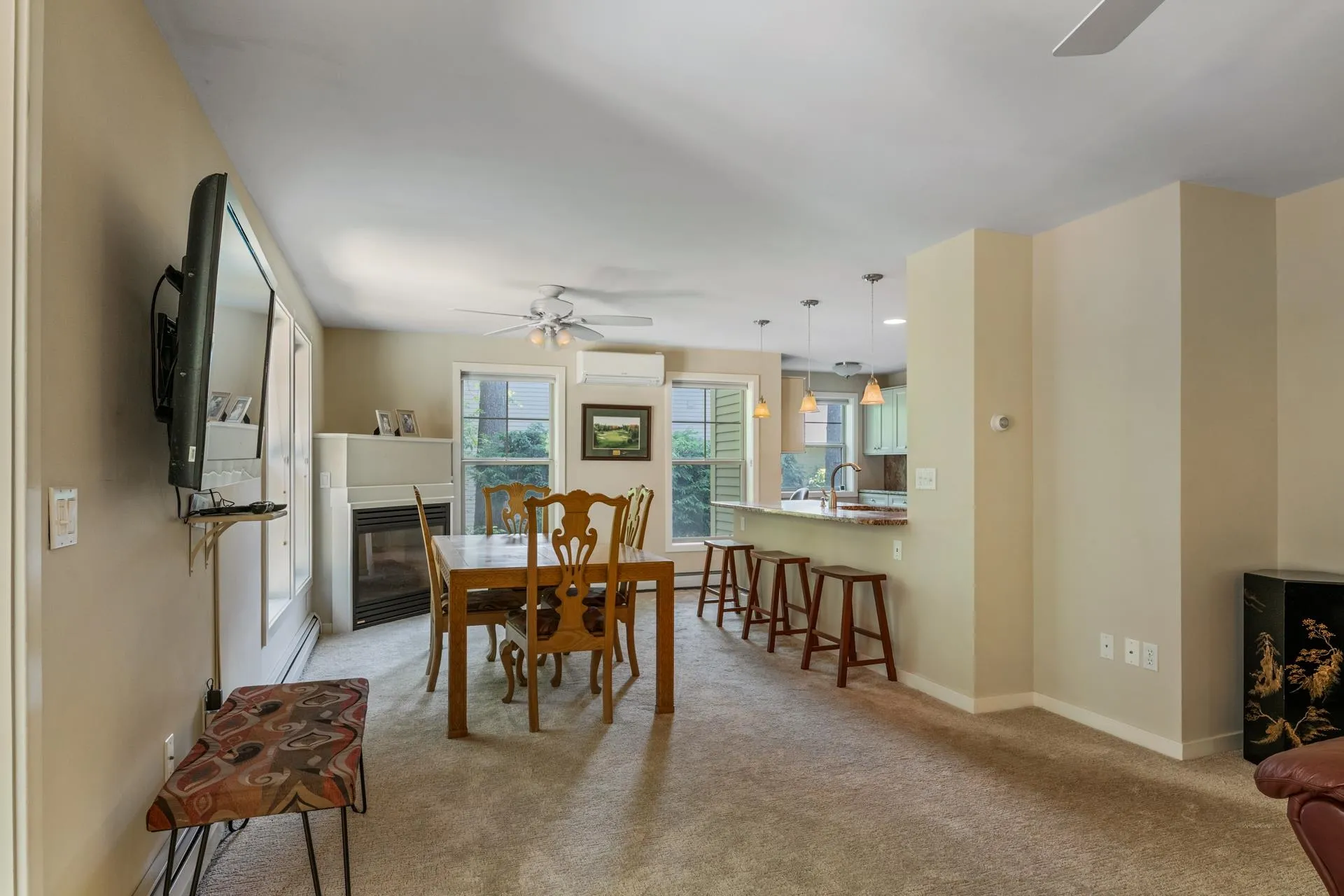 15 Clover Lane New London NH 03257