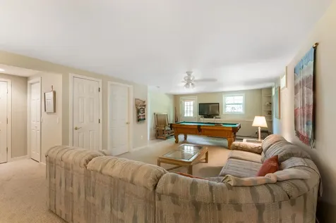 15 Clover Lane New London NH 03257