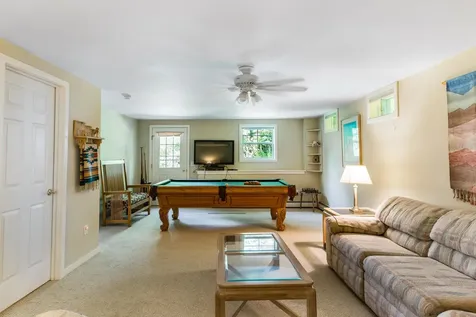 15 Clover Lane New London NH 03257