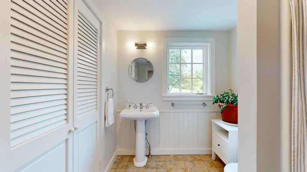 1624 Hopkins Road Panton VT 05491