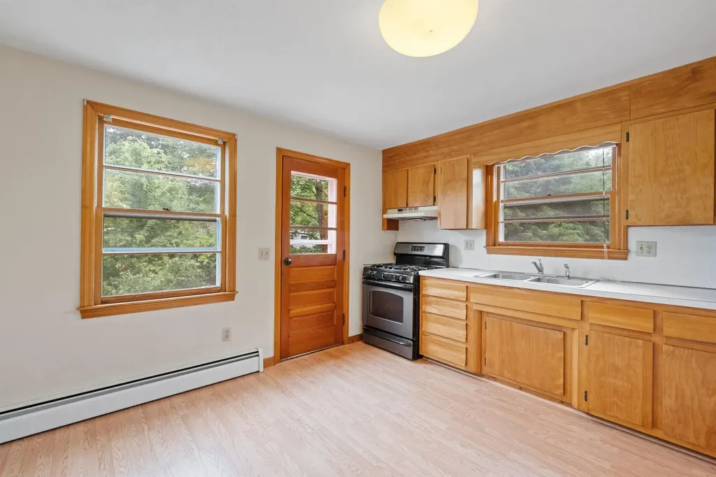 40 B Street Hudson NH 03051