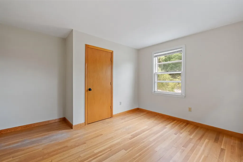 40 B Street Hudson NH 03051