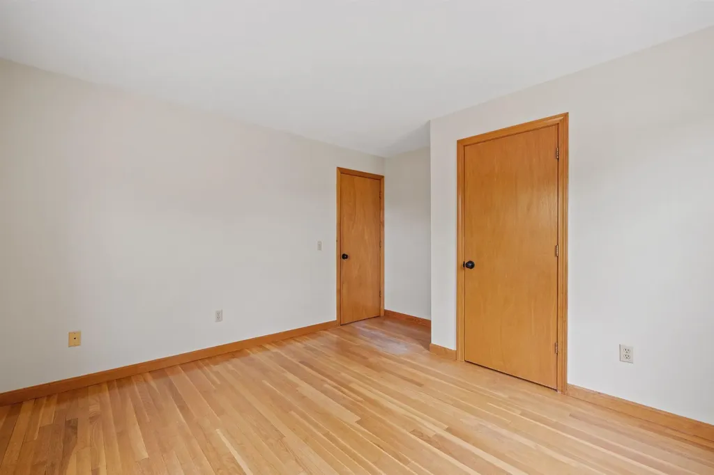 40 B Street Hudson NH 03051