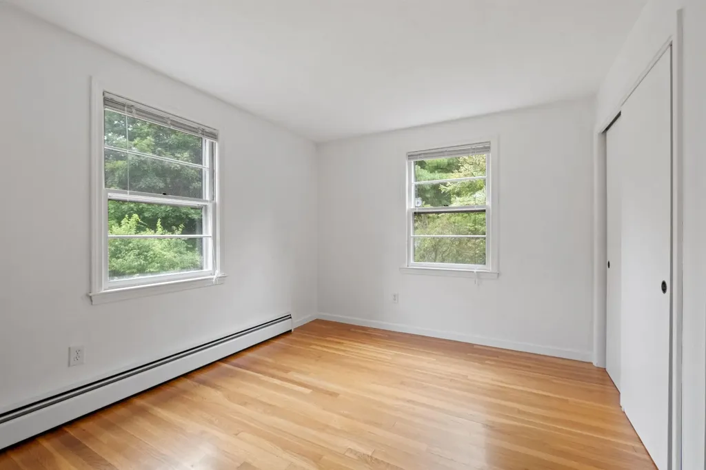 40 B Street Hudson NH 03051