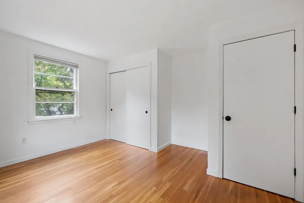 40 B Street Hudson NH 03051