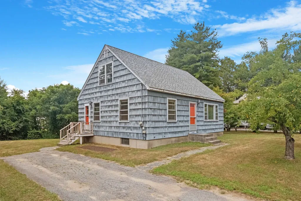 40 B Street Hudson NH 03051