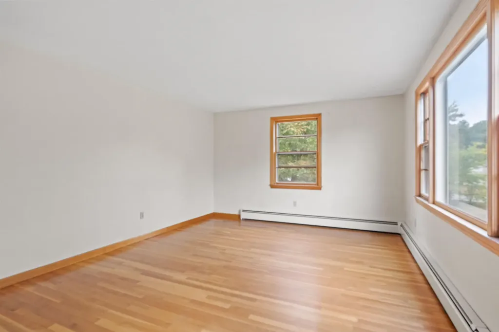 40 B Street Hudson NH 03051