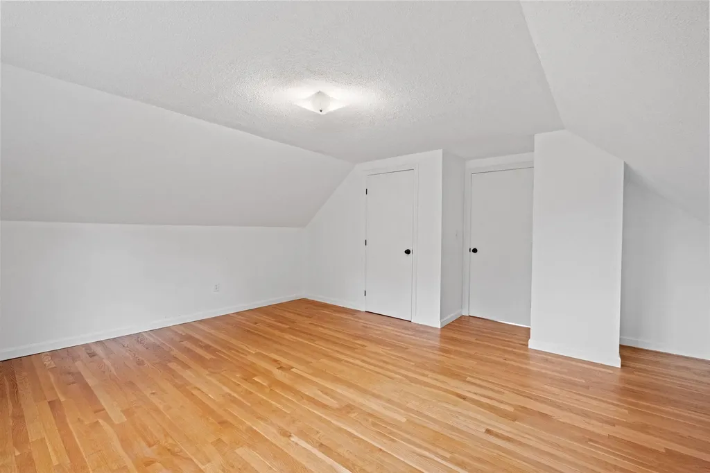 40 B Street Hudson NH 03051