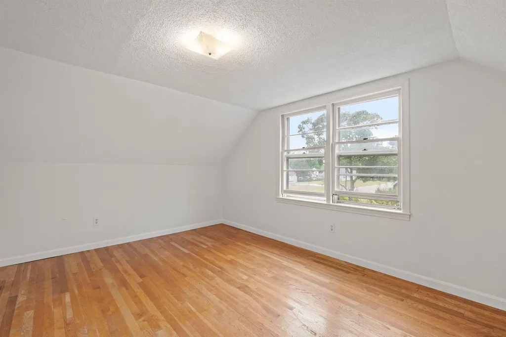40 B Street Hudson NH 03051