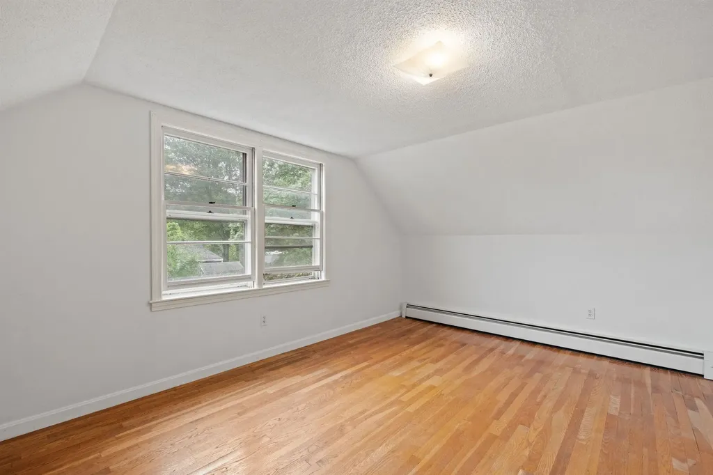 40 B Street Hudson NH 03051