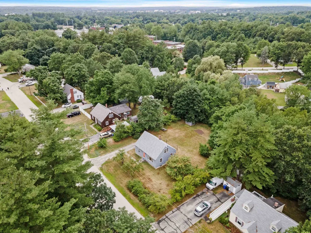 40 B Street Hudson NH 03051