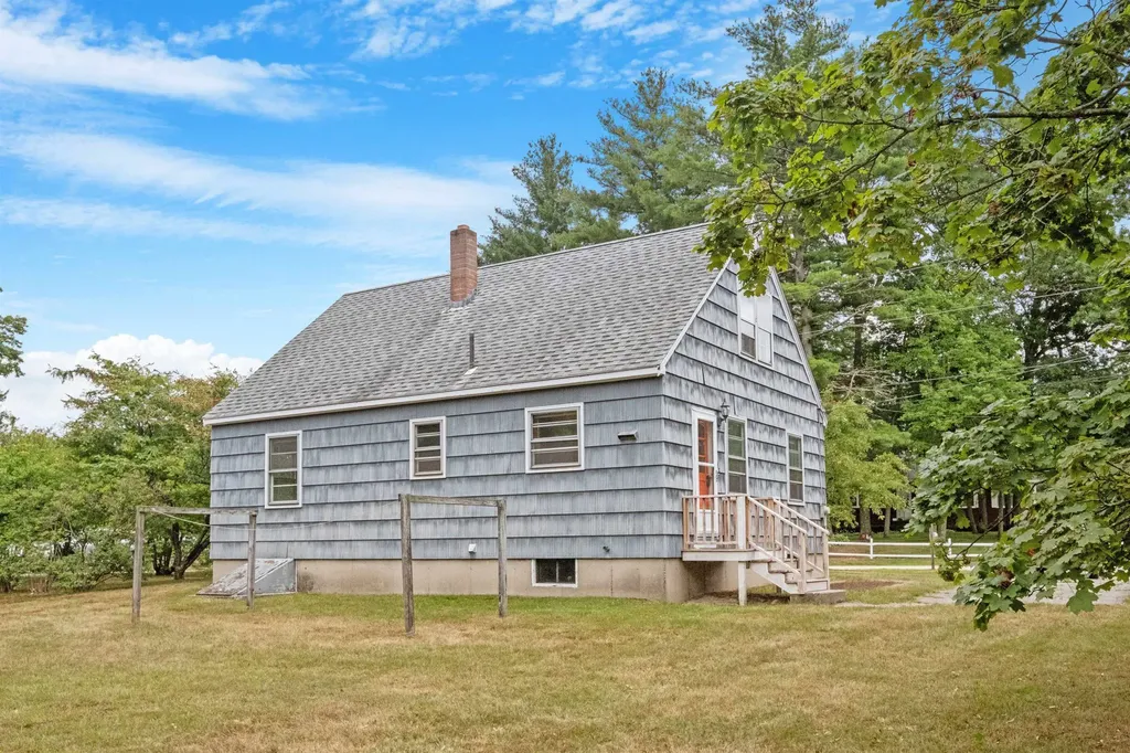 40 B Street Hudson NH 03051