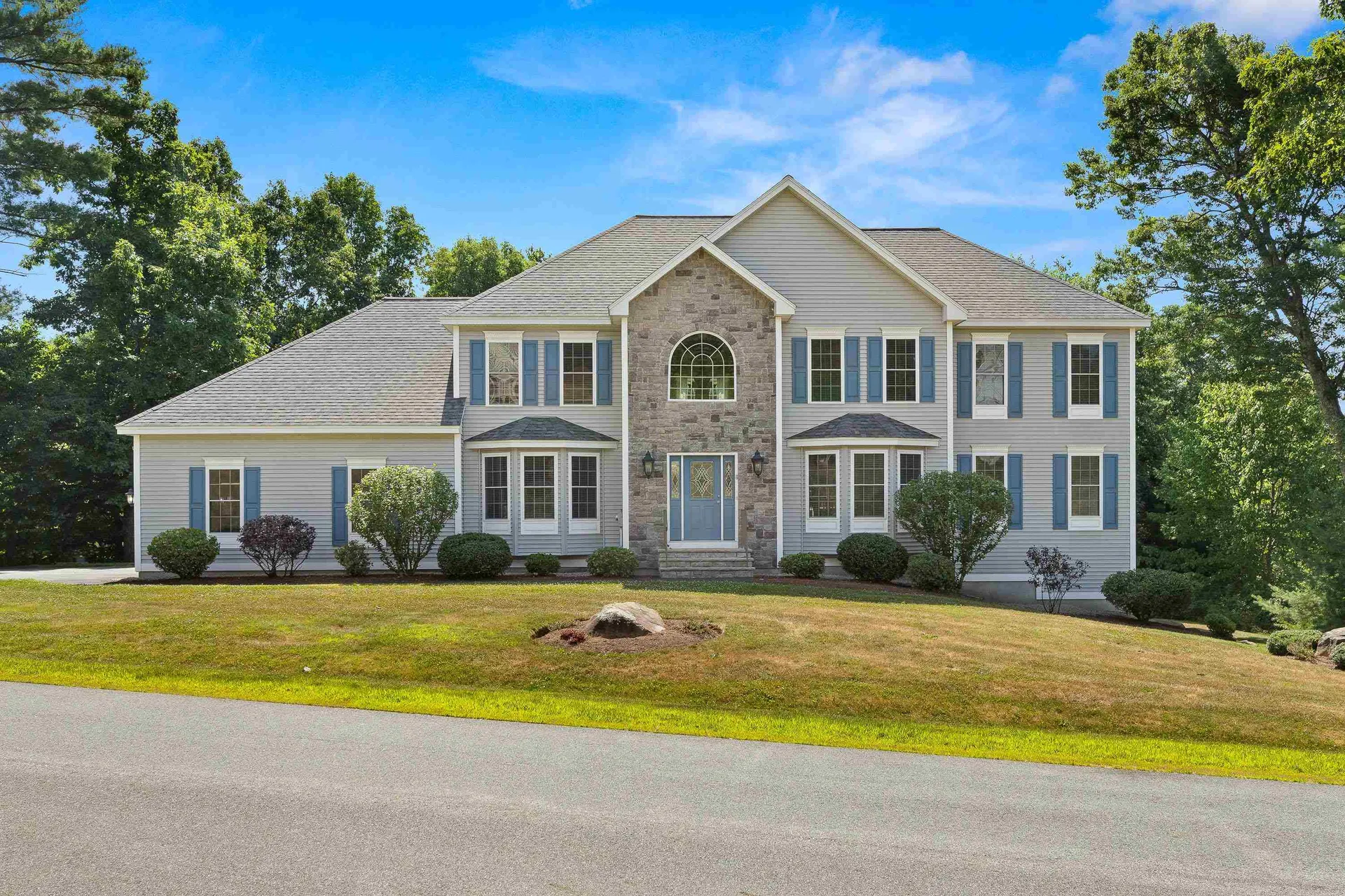 8 Cobblestone Road Pelham NH 03076