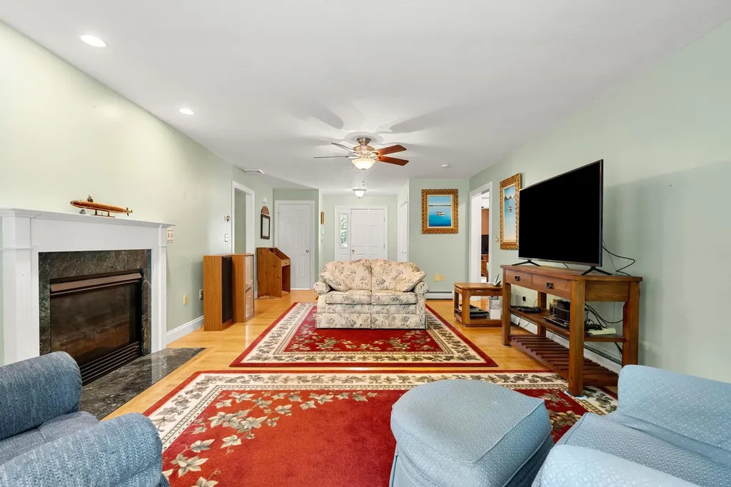 53 Stonewall Drive Rochester NH 03868