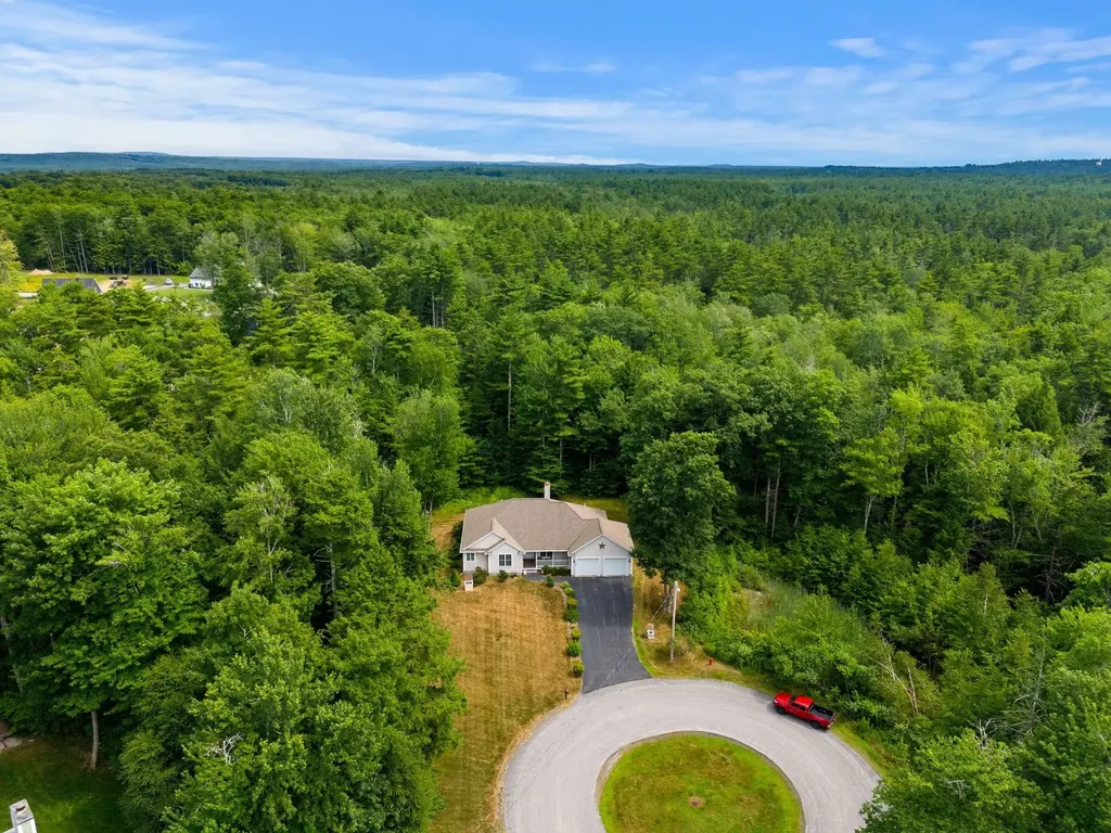 53 Stonewall Drive Rochester NH 03868