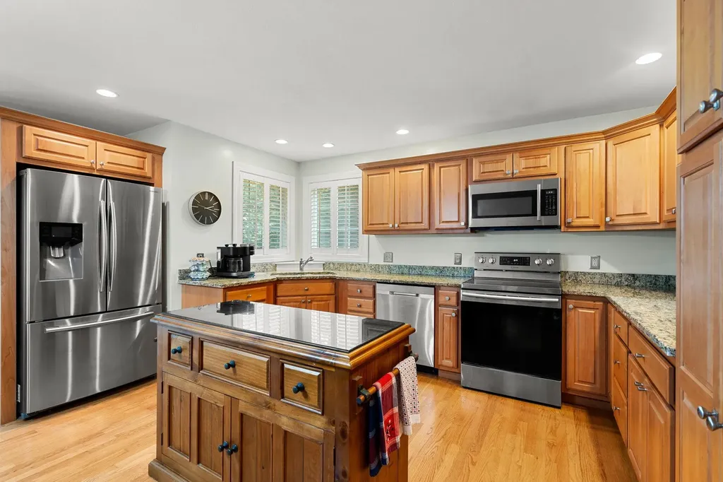 53 Stonewall Drive Rochester NH 03868