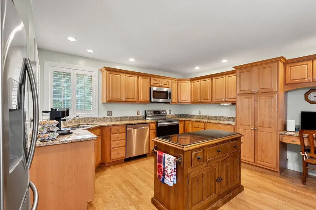 53 Stonewall Drive Rochester NH 03868