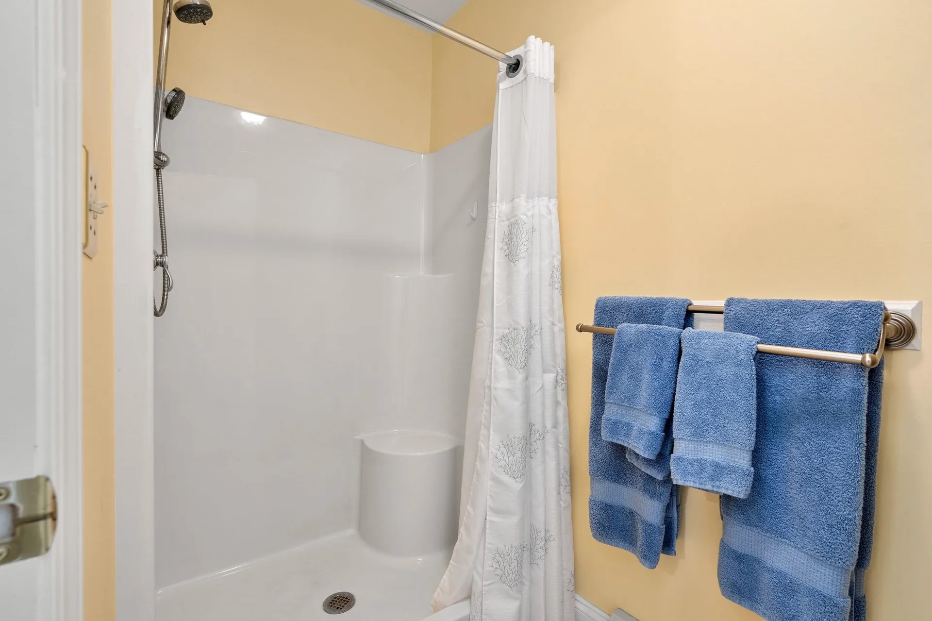 53 Stonewall Drive Rochester NH 03868