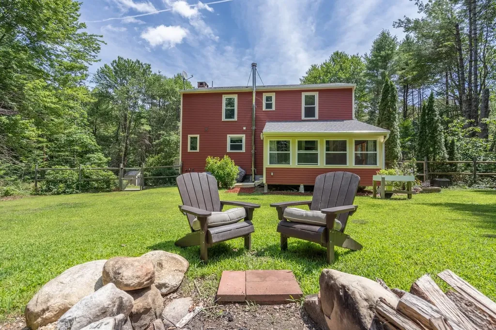 396 Merry Hill Road Barrington NH 03825