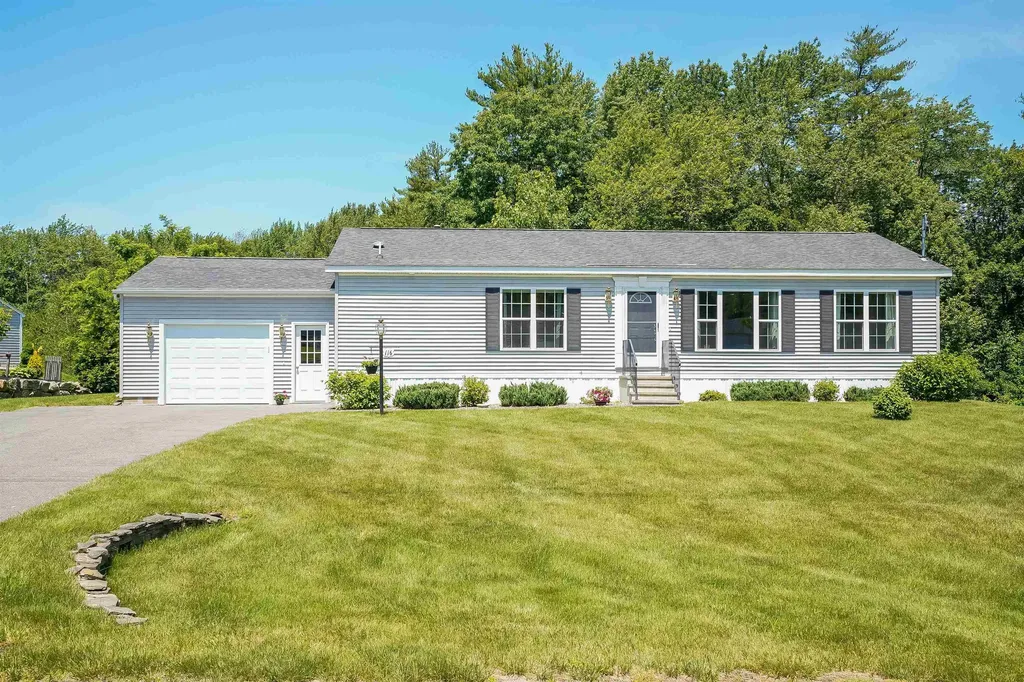 116 Freedom Hill Road Hampstead NH 03841