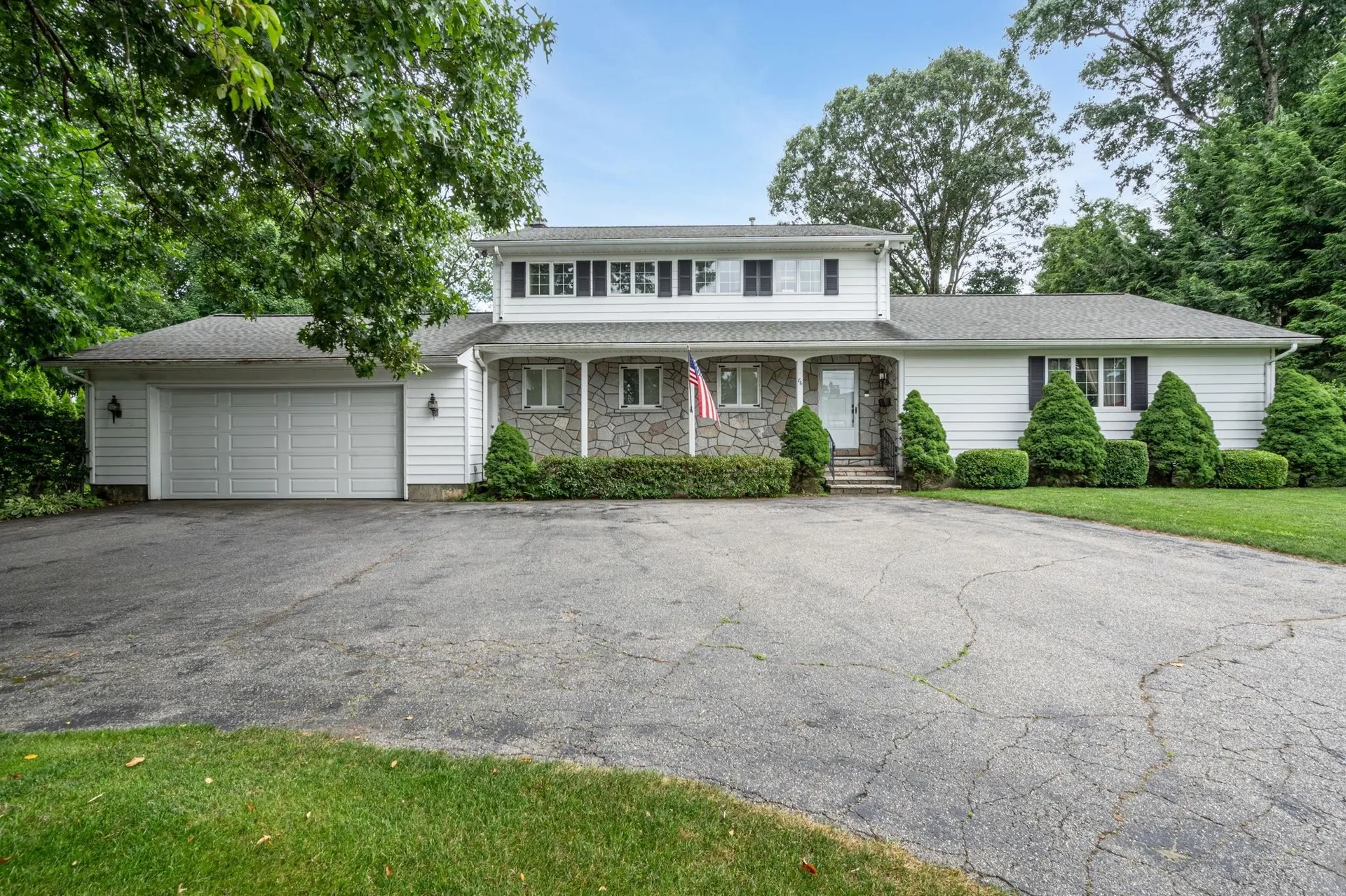 86 Robinson Road Nashua NH 03060