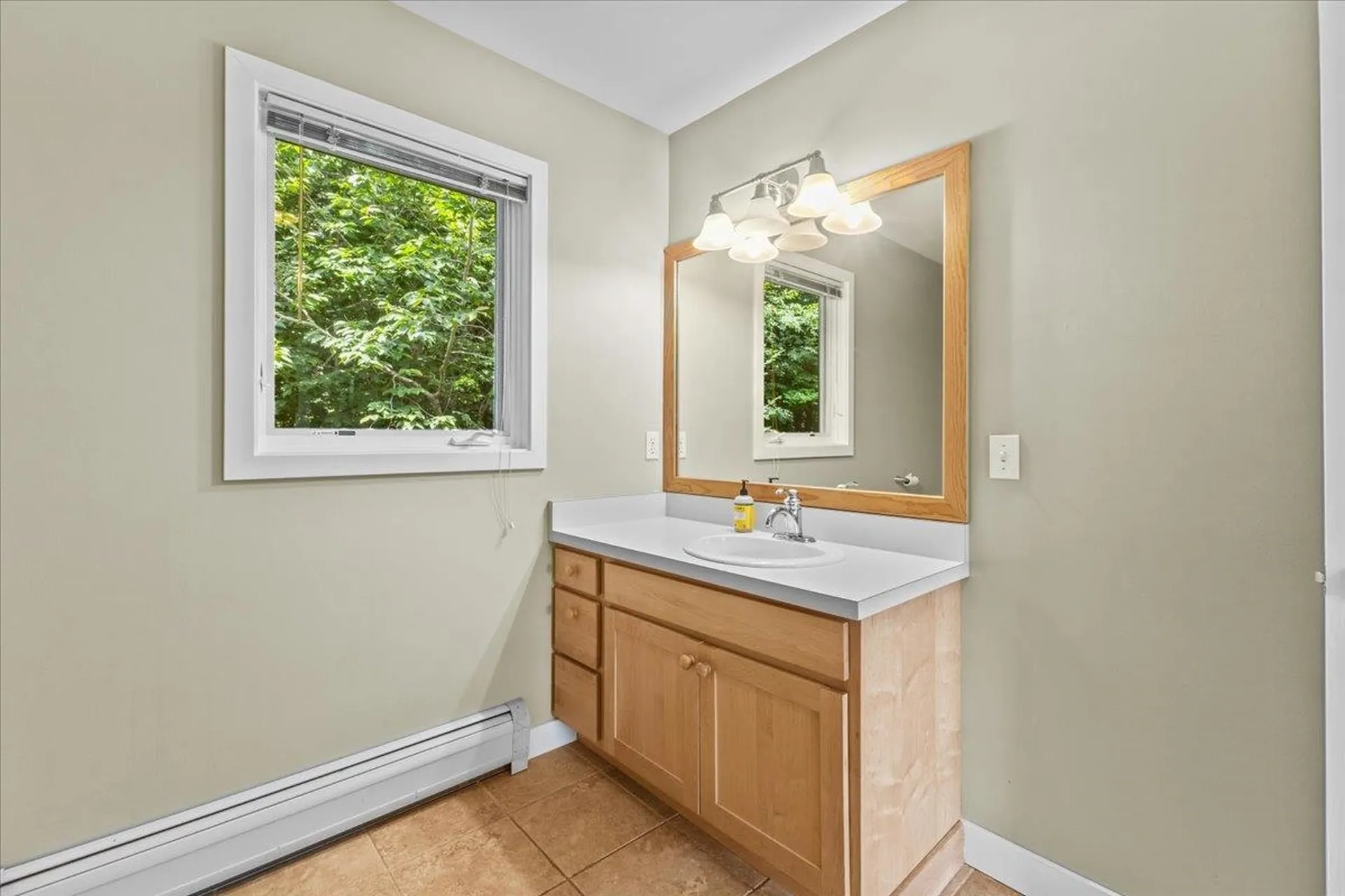 1653 Plunkton Road Warren VT 05674