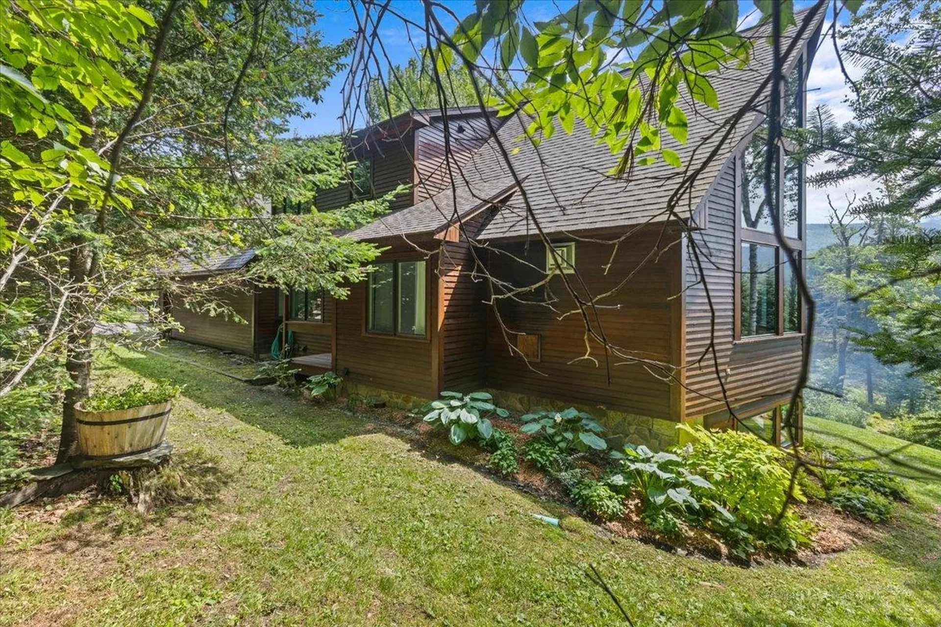 1653 Plunkton Road Warren VT 05674