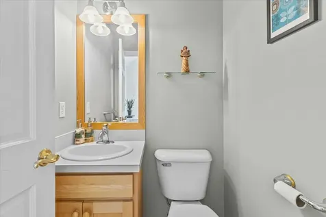 1653 Plunkton Road Warren VT 05674