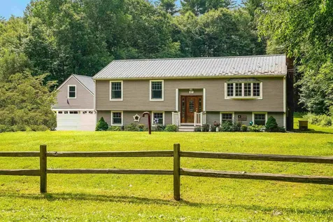 27 Sawyer Avenue Atkinson NH 03811