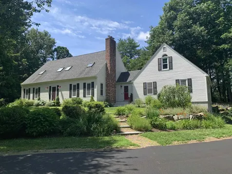 24 Victoria Drive Hampton Falls NH 03844