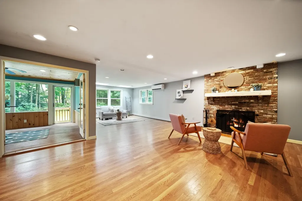 2 Rice Lane Bedford NH 03110