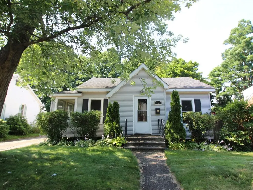 62 Cayuga Court Burlington VT 05408