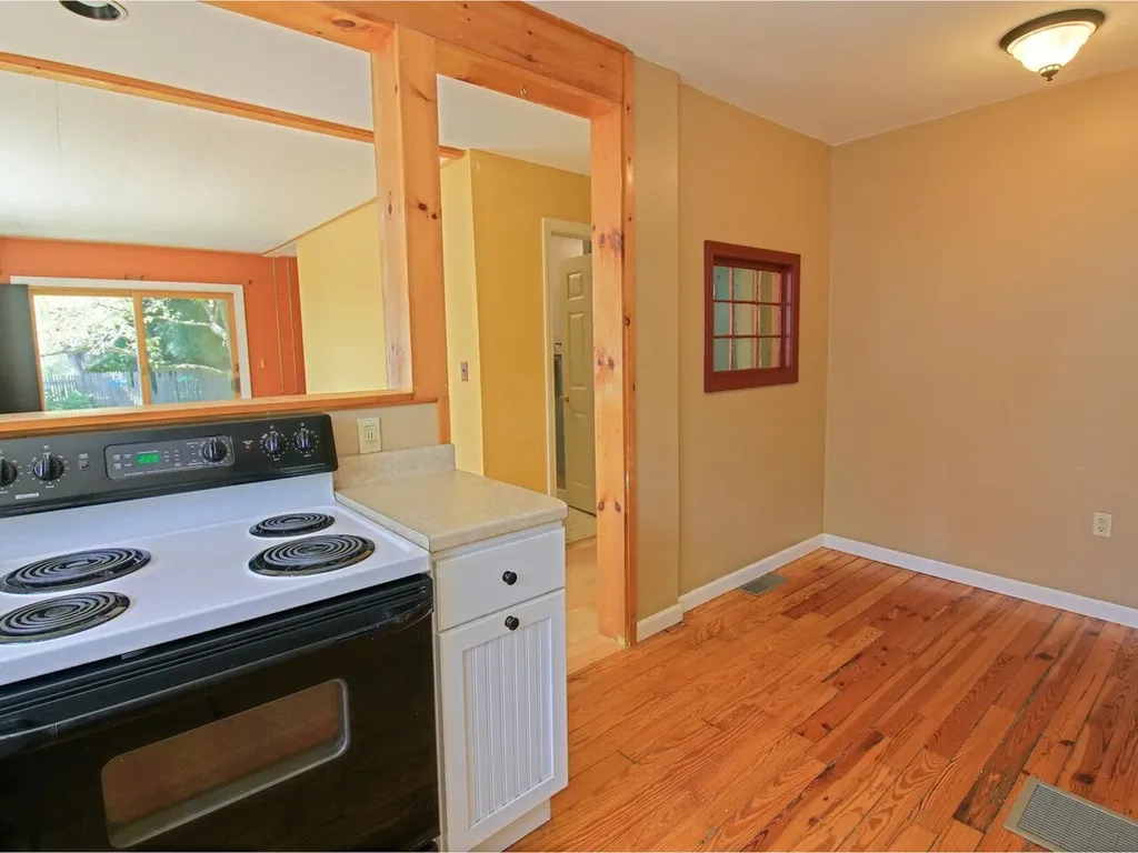 62 Cayuga Court Burlington VT 05408
