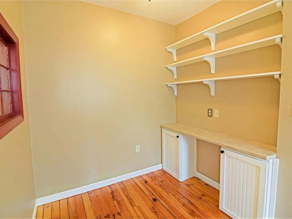 62 Cayuga Court Burlington VT 05408