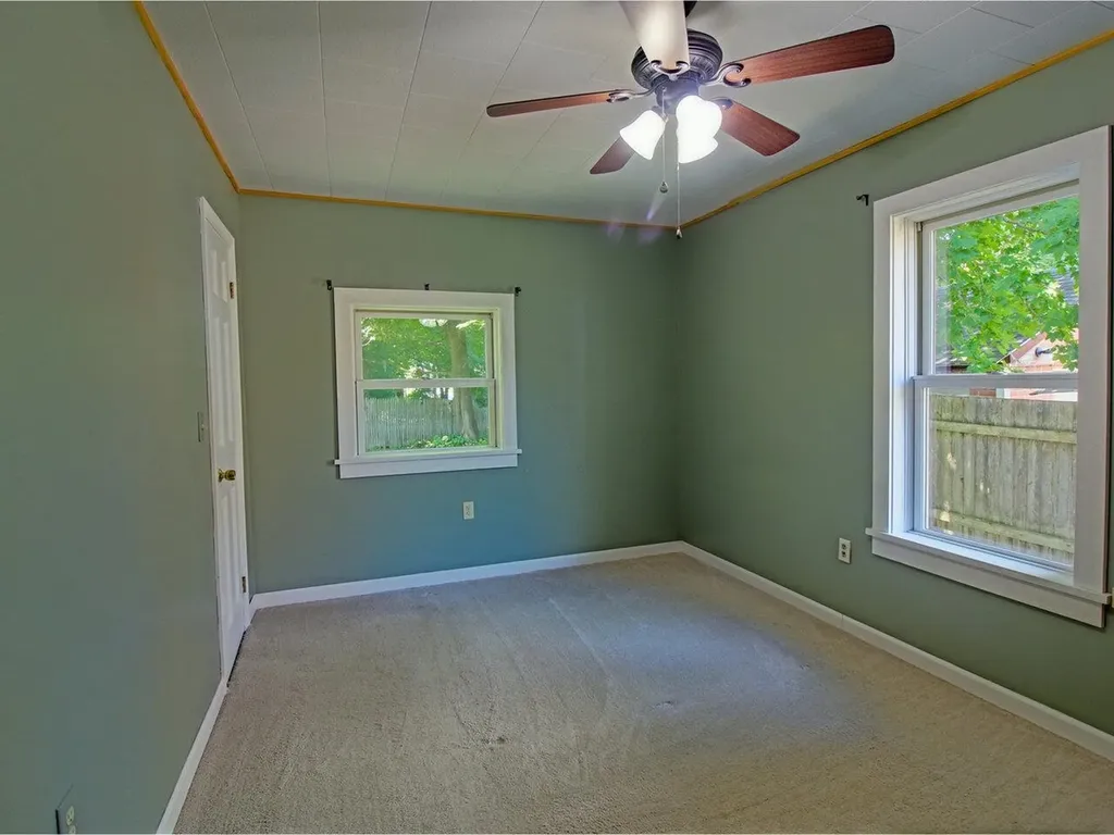 62 Cayuga Court Burlington VT 05408
