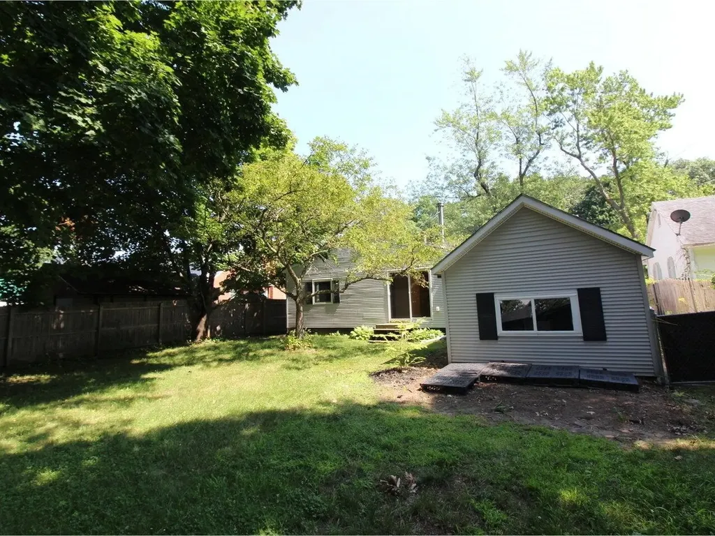 62 Cayuga Court Burlington VT 05408