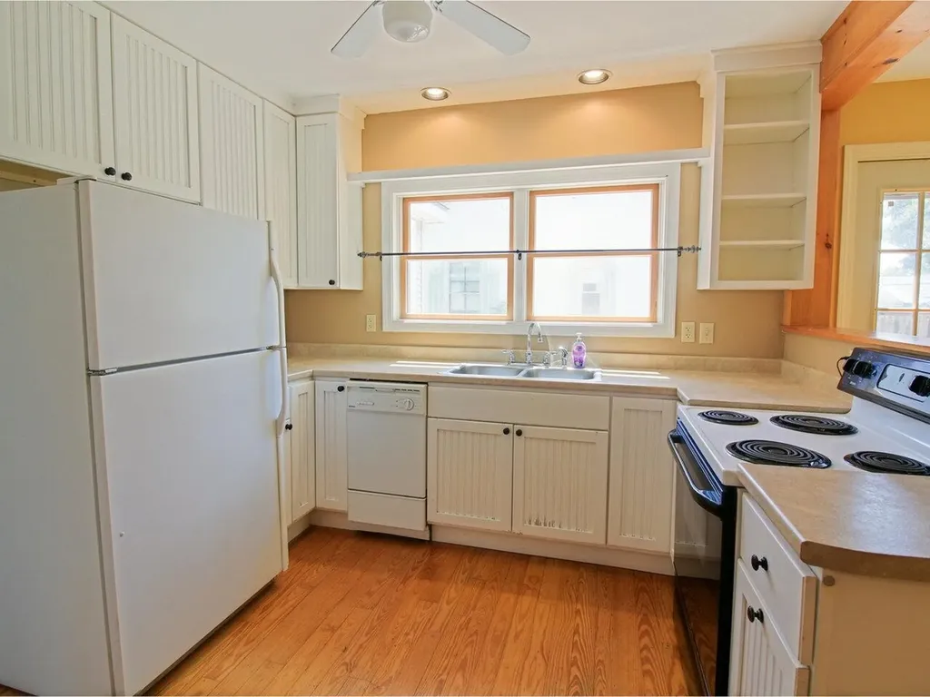 62 Cayuga Court Burlington VT 05408