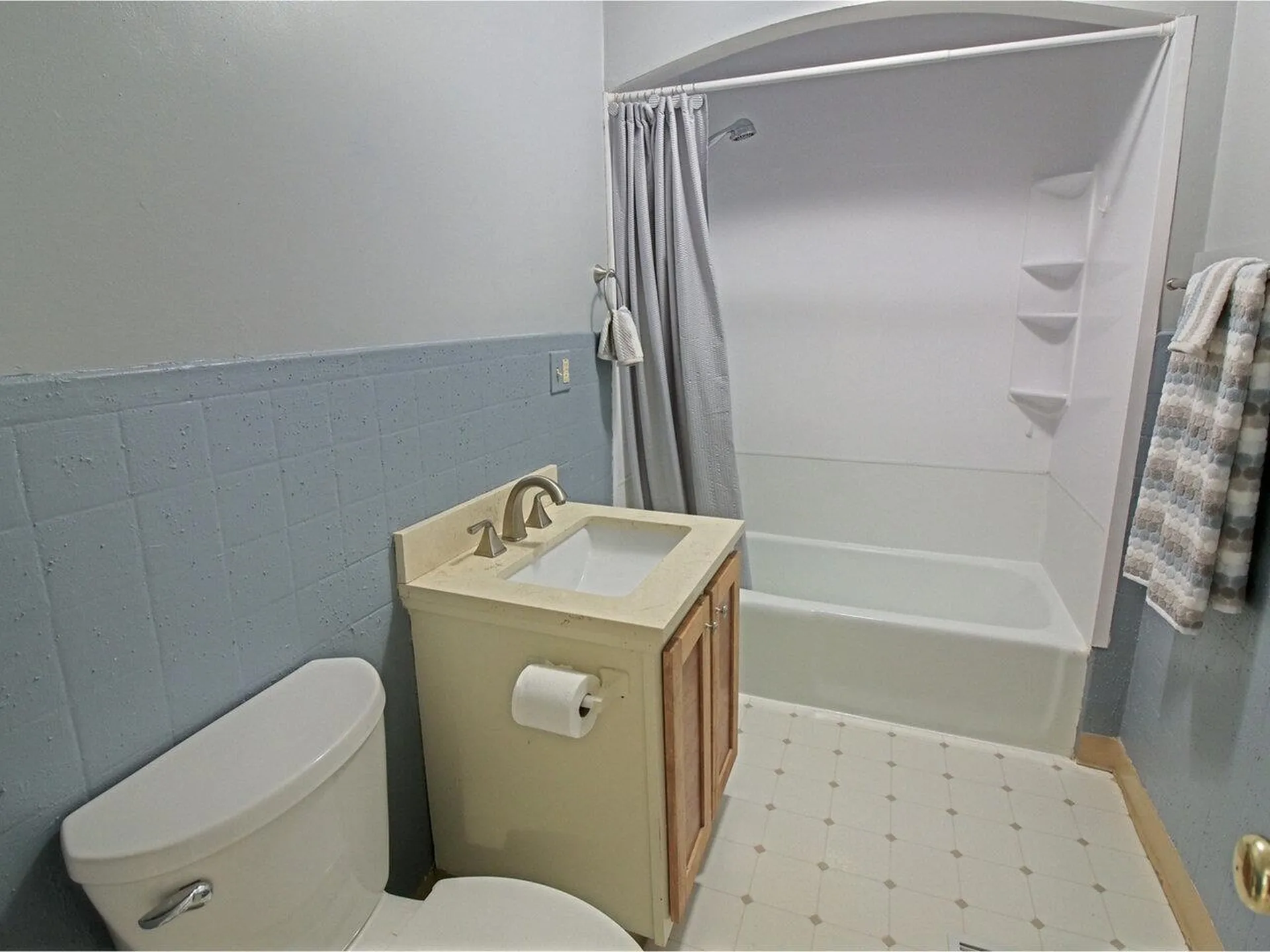 62 Cayuga Court Burlington VT 05408