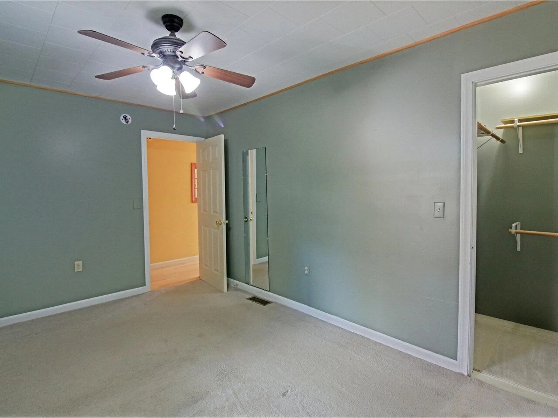 62 Cayuga Court Burlington VT 05408