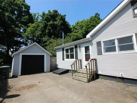 62 Cayuga Court Burlington VT 05408