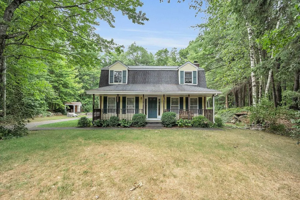 6 Stonewood Lane Hudson NH 03051