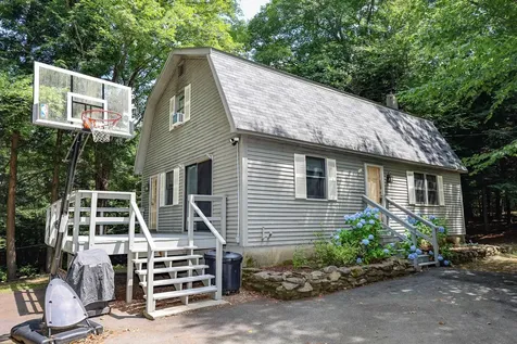43 Hunter Drive Epping NH 03042