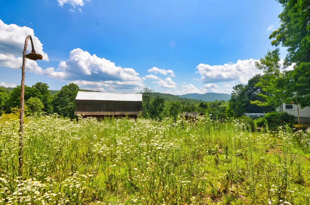 42 Old Turnpike Road Danbury NH 03230