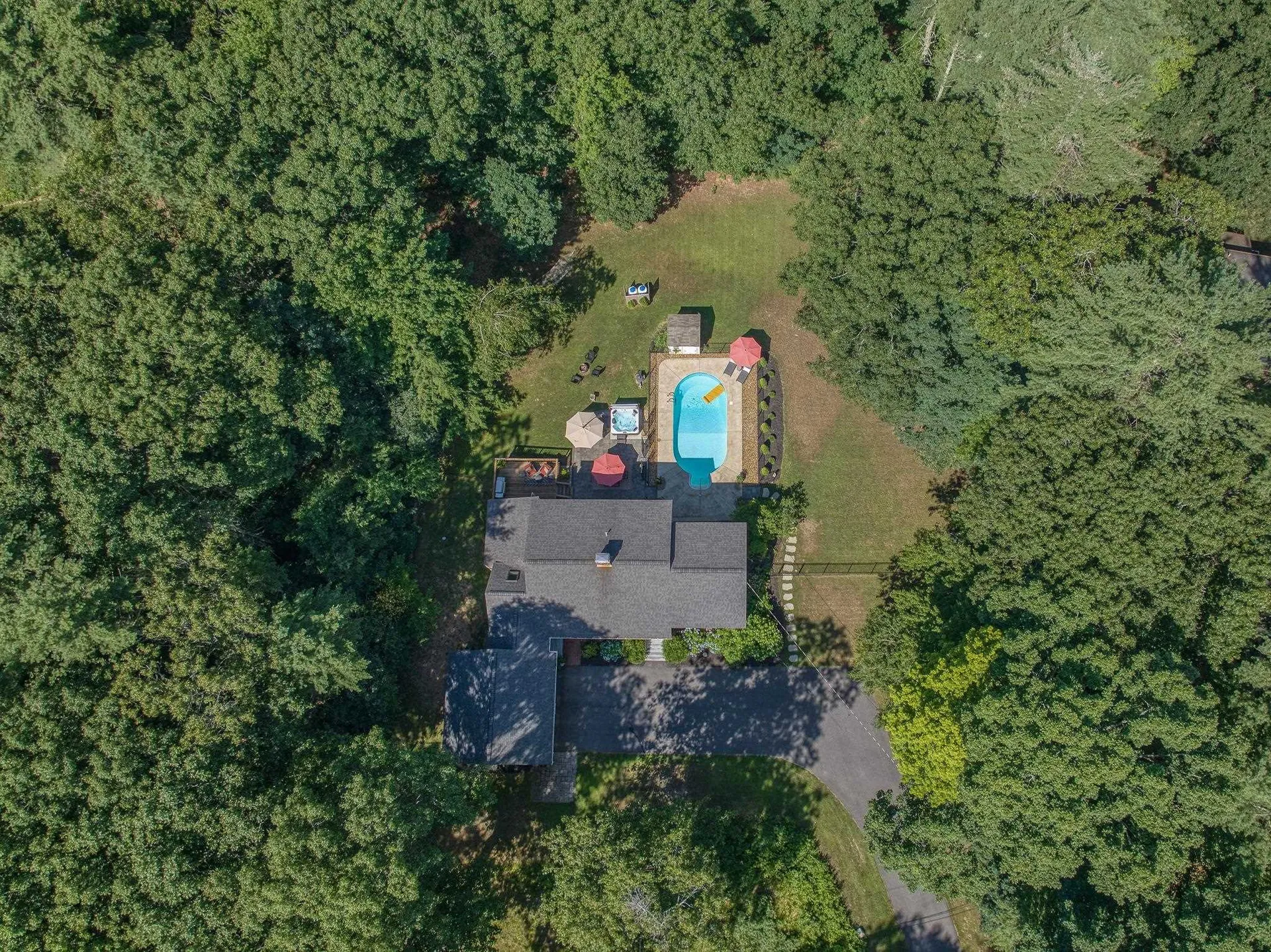 18 Old Stone Way Bedford NH 03110